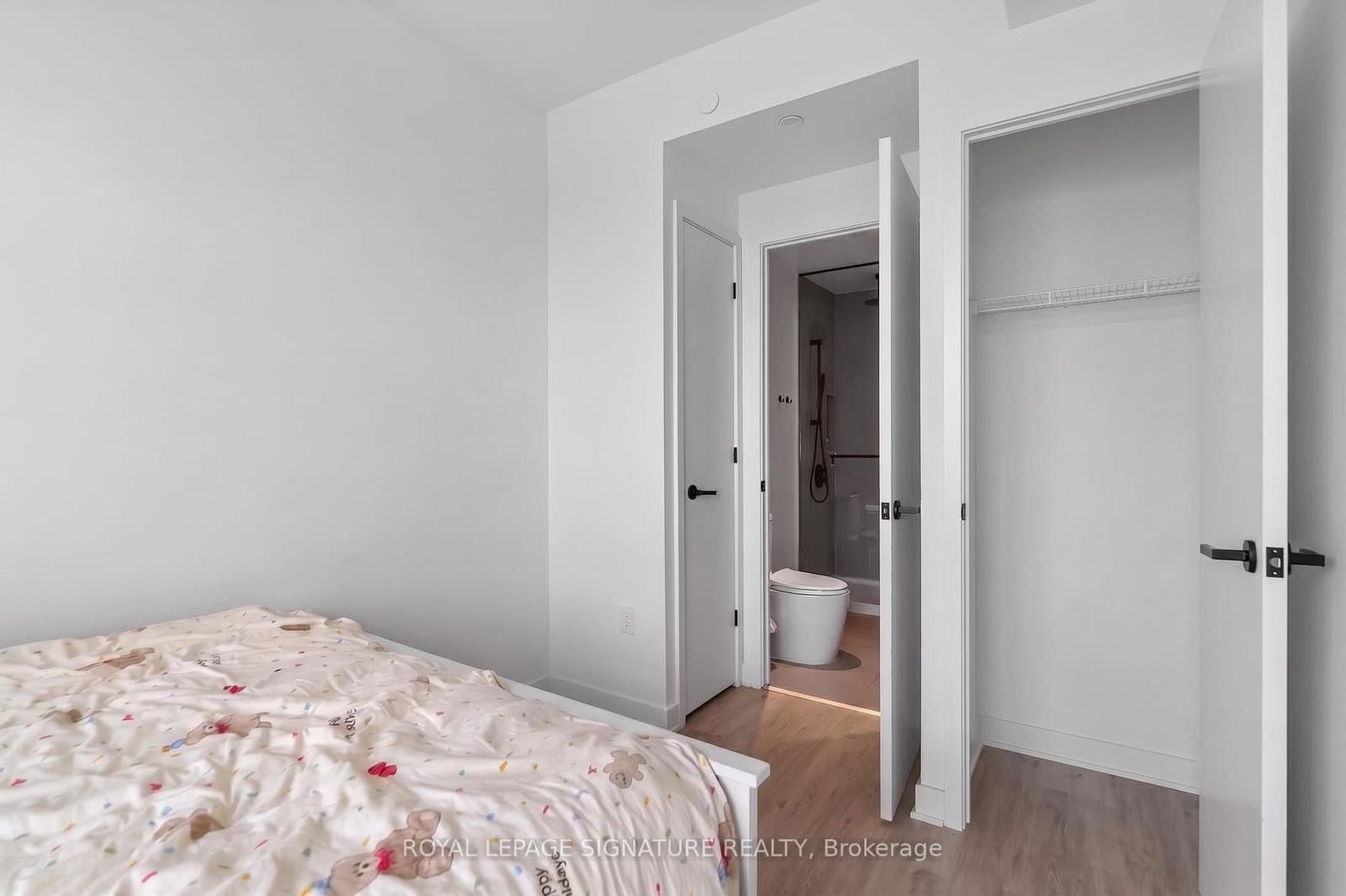55 Charles Street E, Unit 4303 thumbnail 27