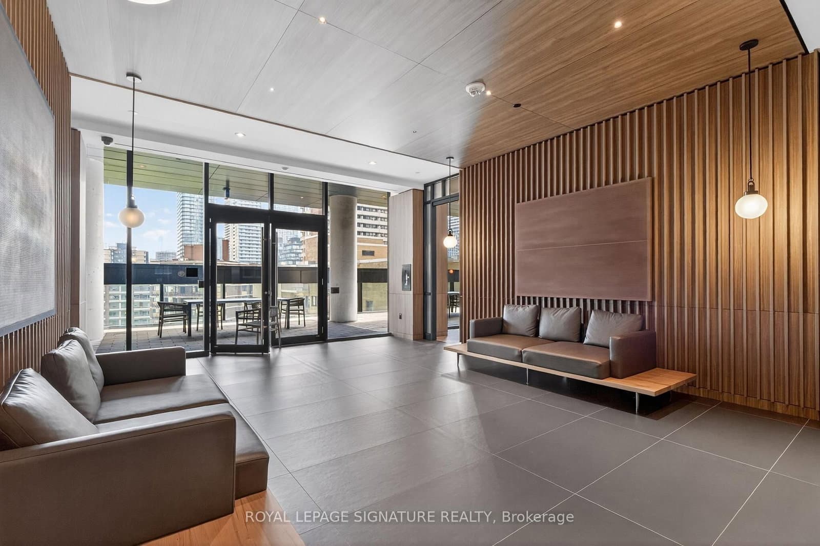 55 Charles Street E, Unit 4303 thumbnail 36