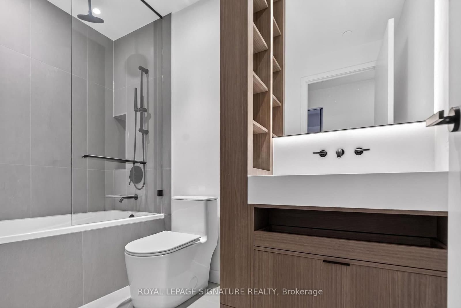 55 Charles Street E, Unit 4303 thumbnail 7