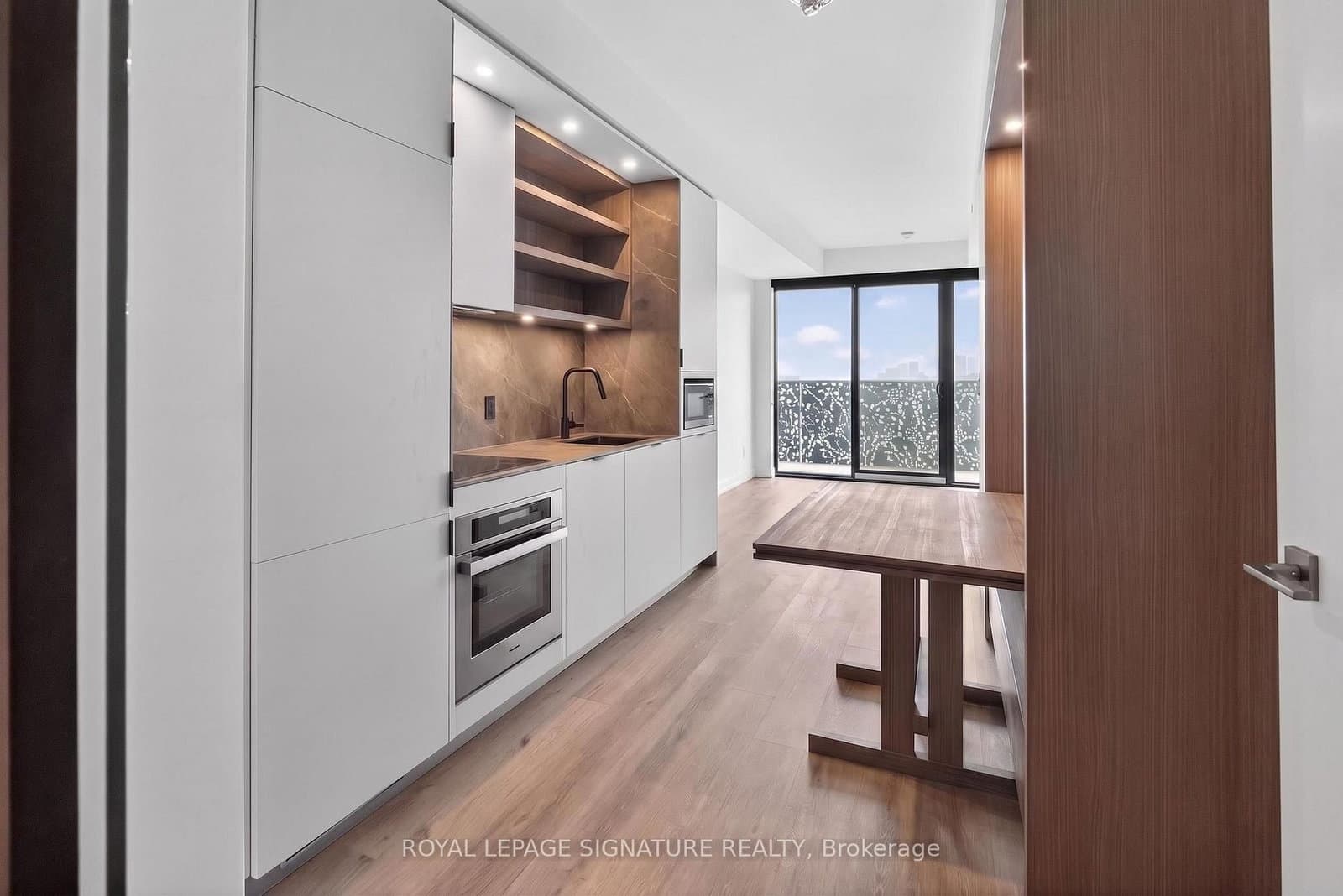 55 Charles Street E, Unit 4303 thumbnail 8