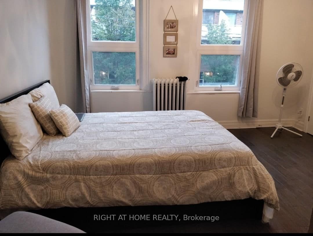 104 Bleecker Street, Unit 2 thumbnail 3