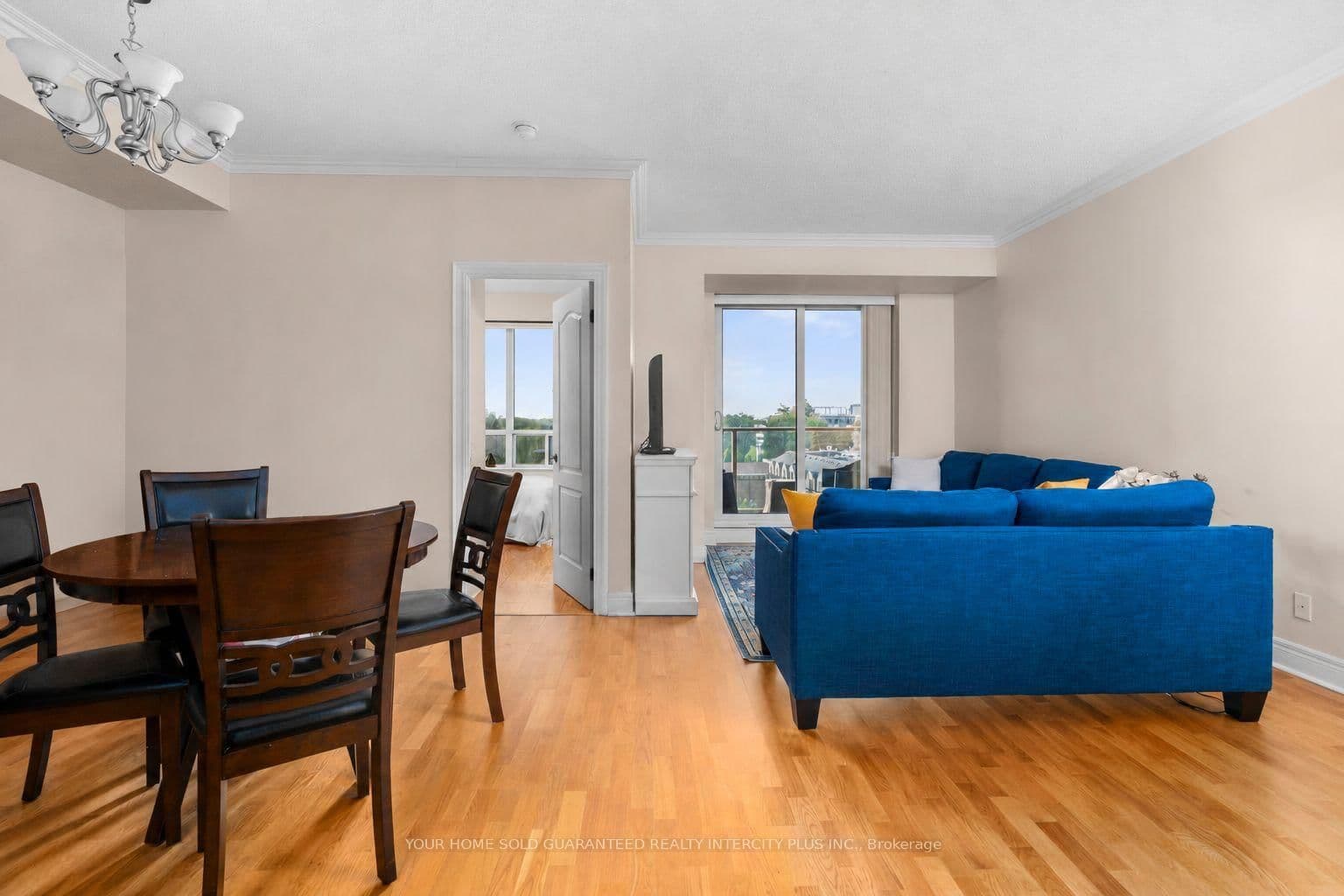 1 Clairtrell Road, Unit 811 thumbnail 10