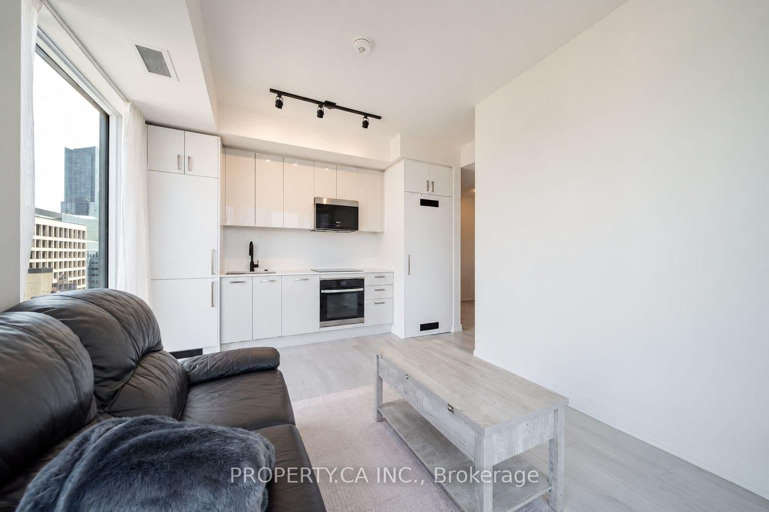 280 Dundas Street W, Unit 1702 thumbnail 5