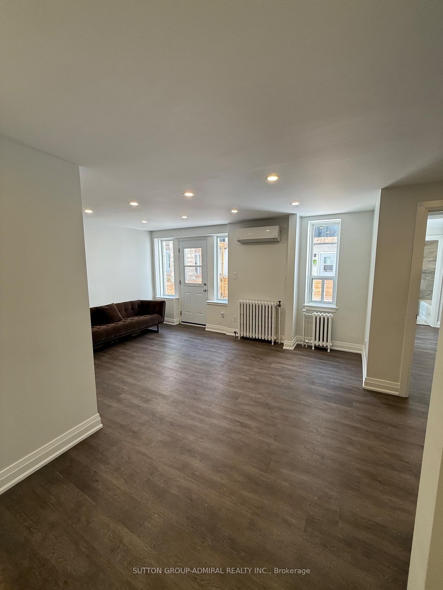 699 Eglinton Avenue W, Unit 102 thumbnail 2