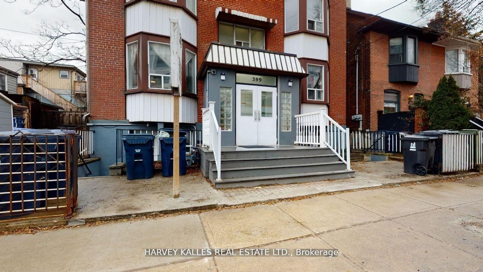 399 Dupont Street, Unit 304 thumbnail 2