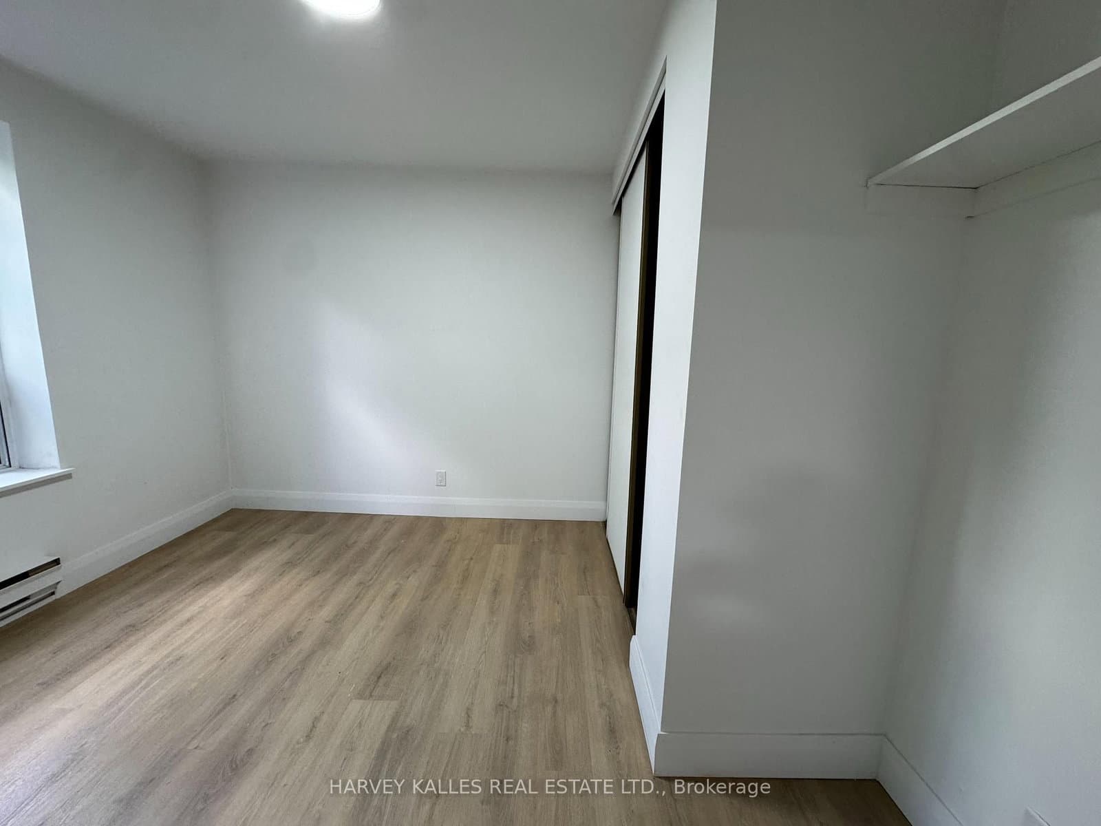 399 Dupont Street, Unit 304 thumbnail 6