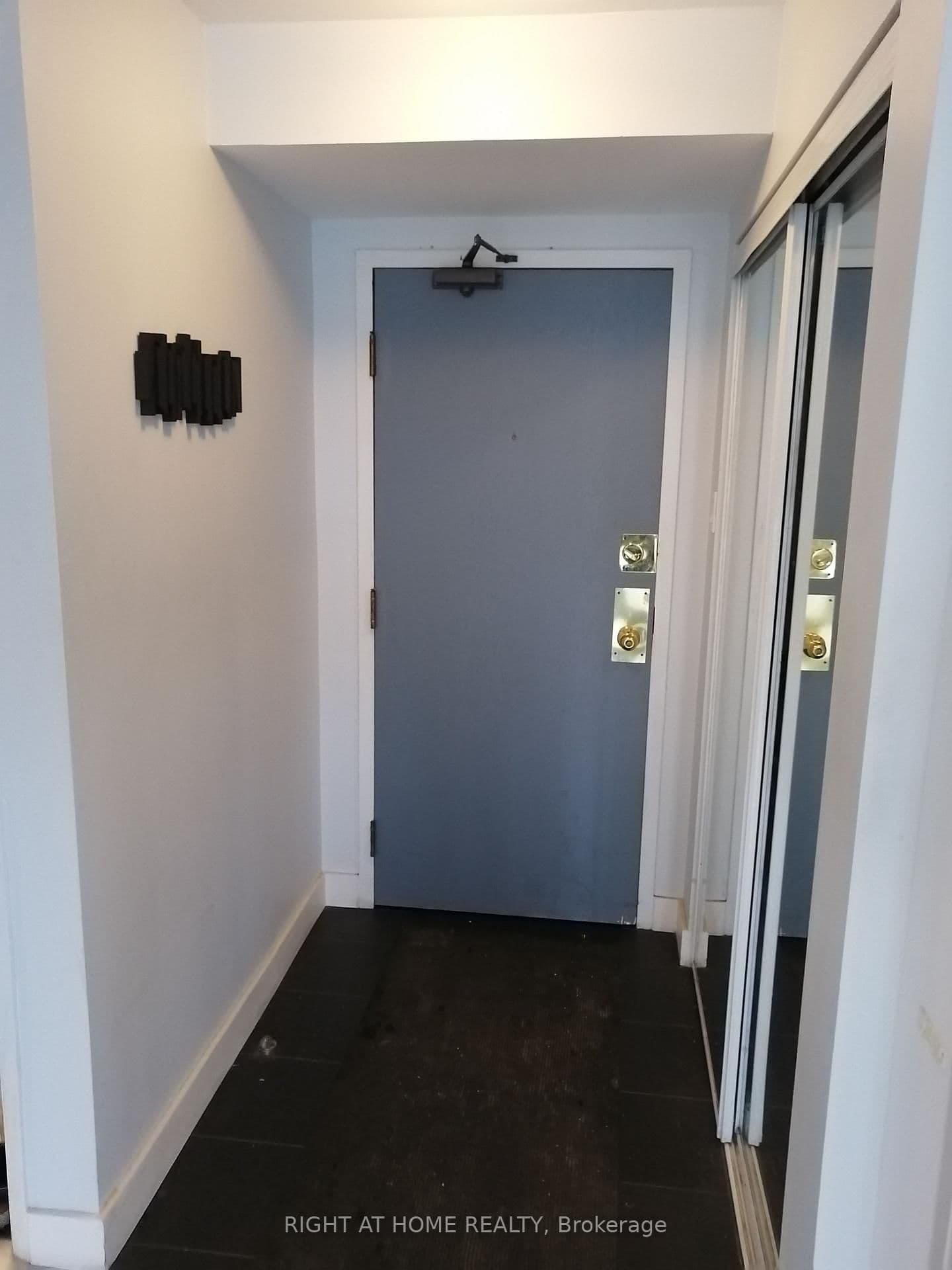 40 Scollard Street, Unit 1601 thumbnail 21