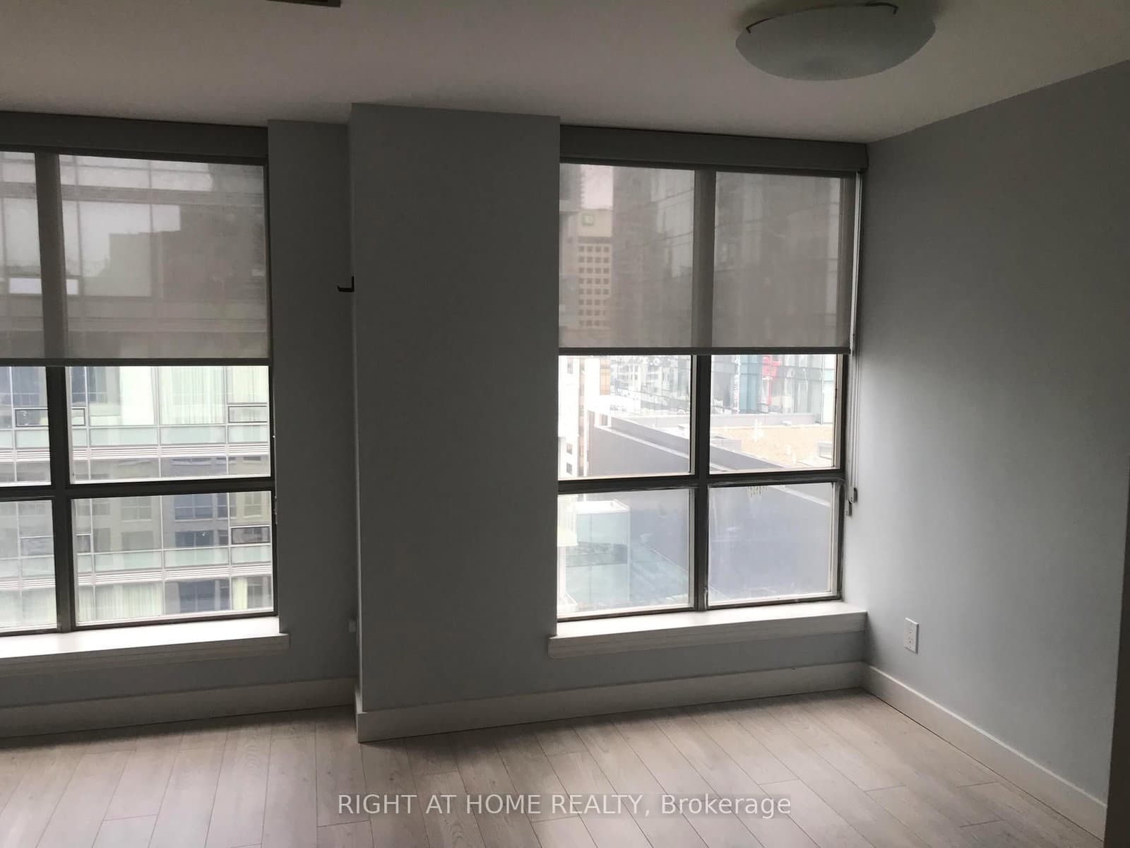 40 Scollard Street, Unit 1601 thumbnail 7