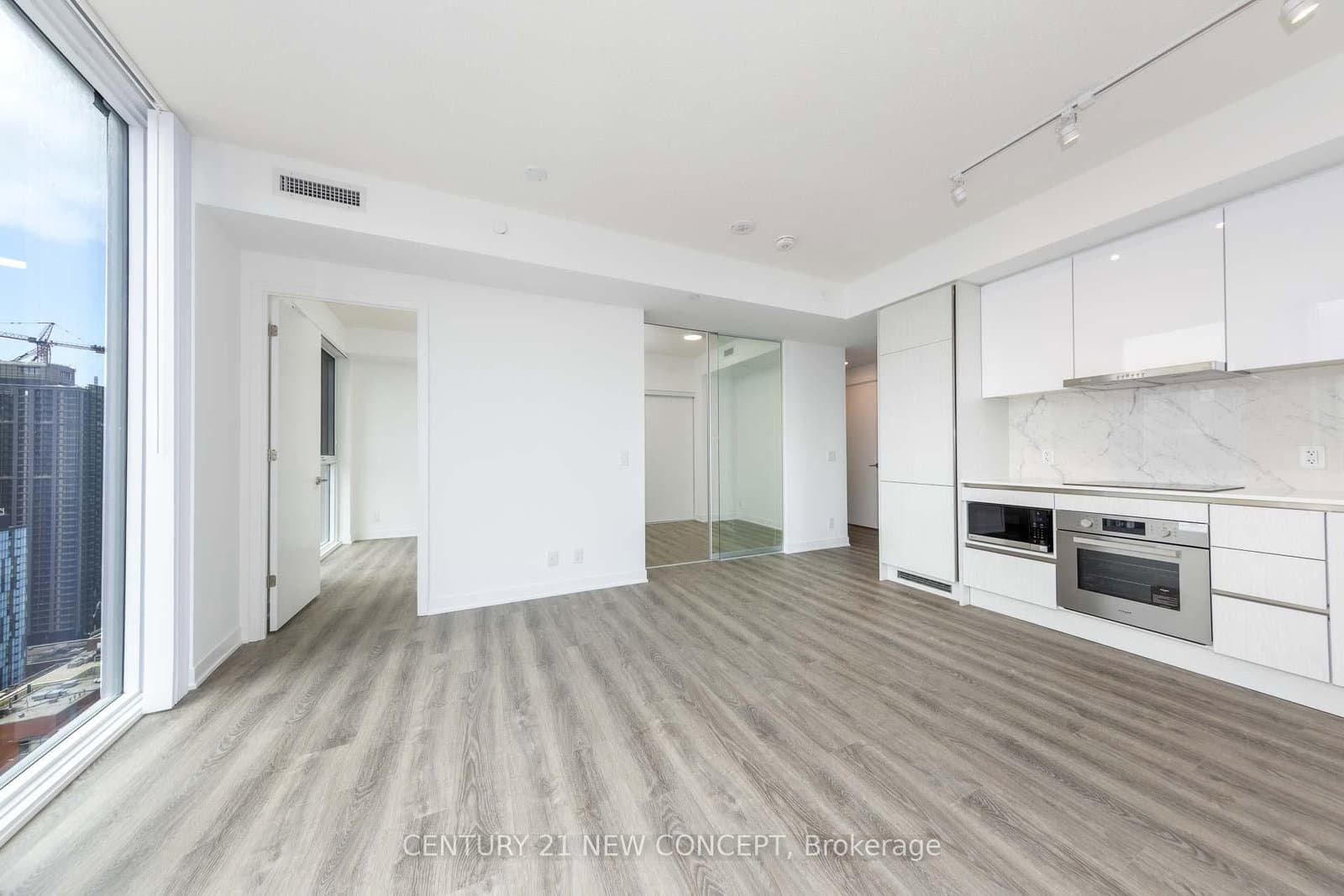 180 Front Street E, Unit 3810 thumbnail 3