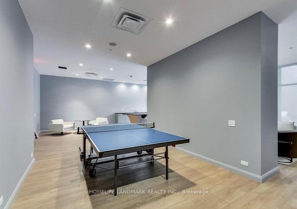155 Yorkville Avenue, Unit 901 thumbnail 14