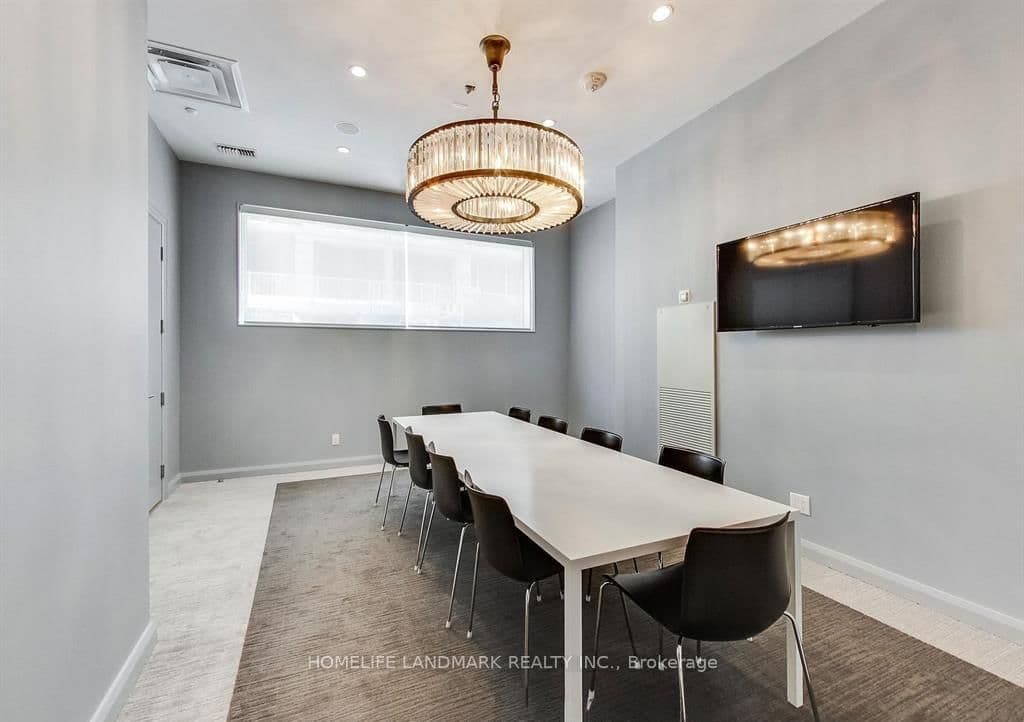 155 Yorkville Avenue, Unit 901 thumbnail 15