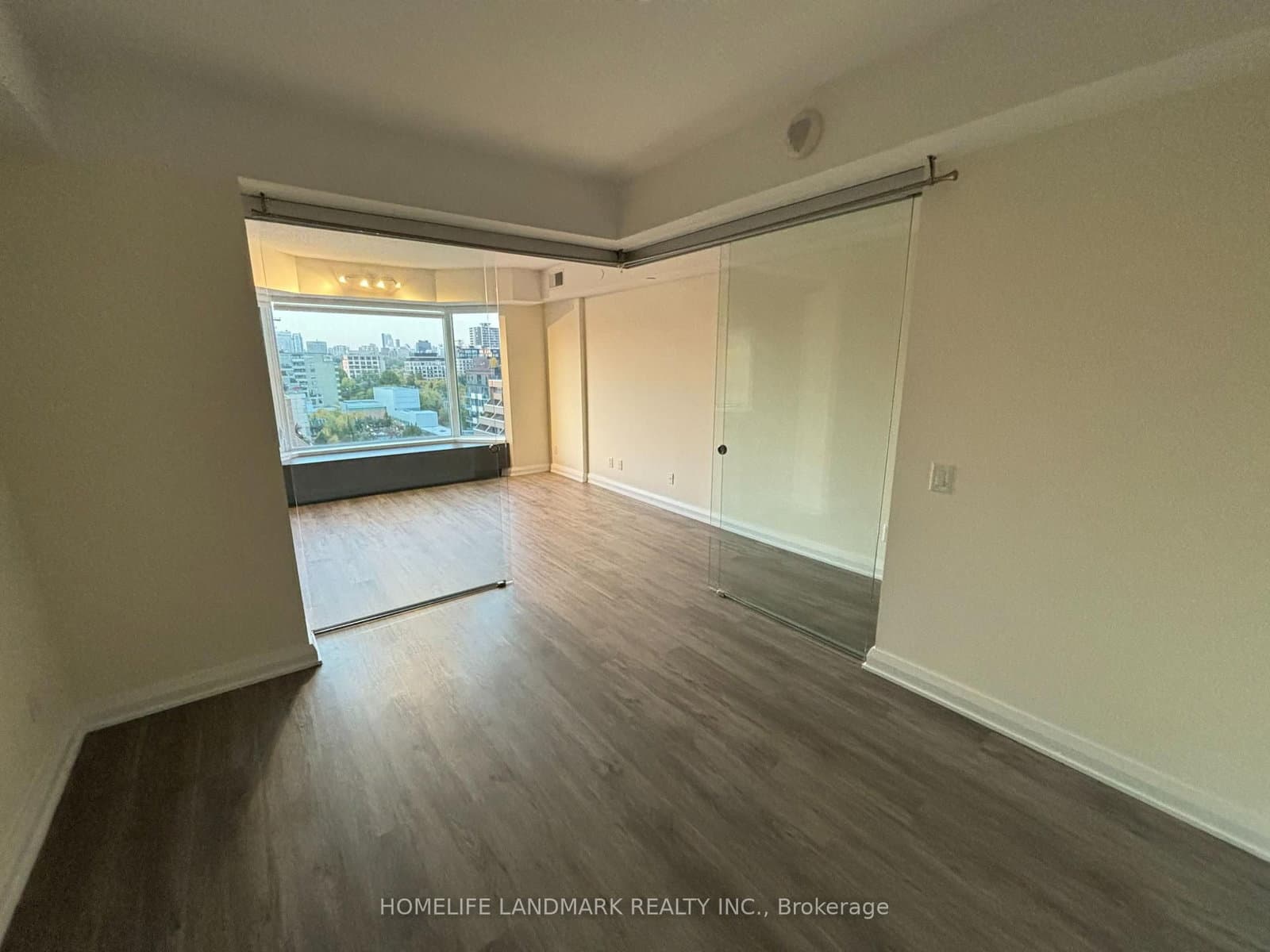 155 Yorkville Avenue, Unit 901 thumbnail 7