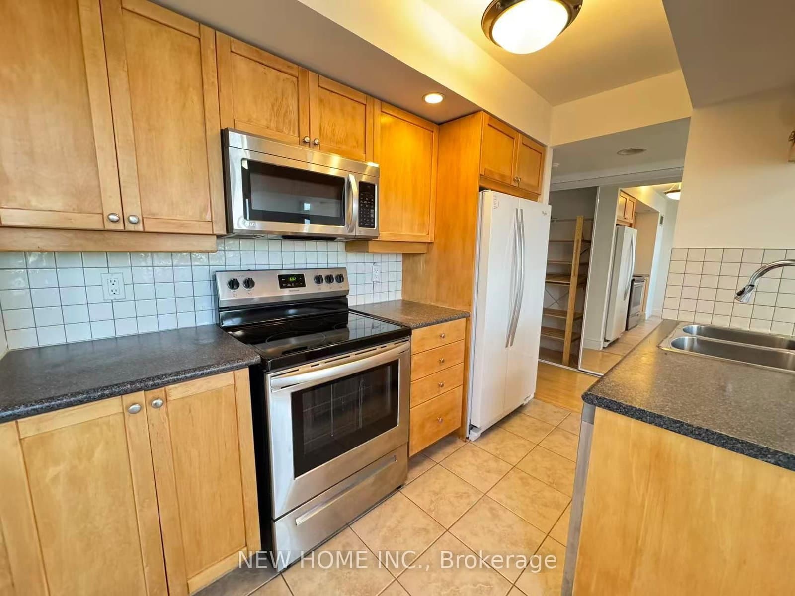 15 Northtown Way, Unit 1627 thumbnail 8