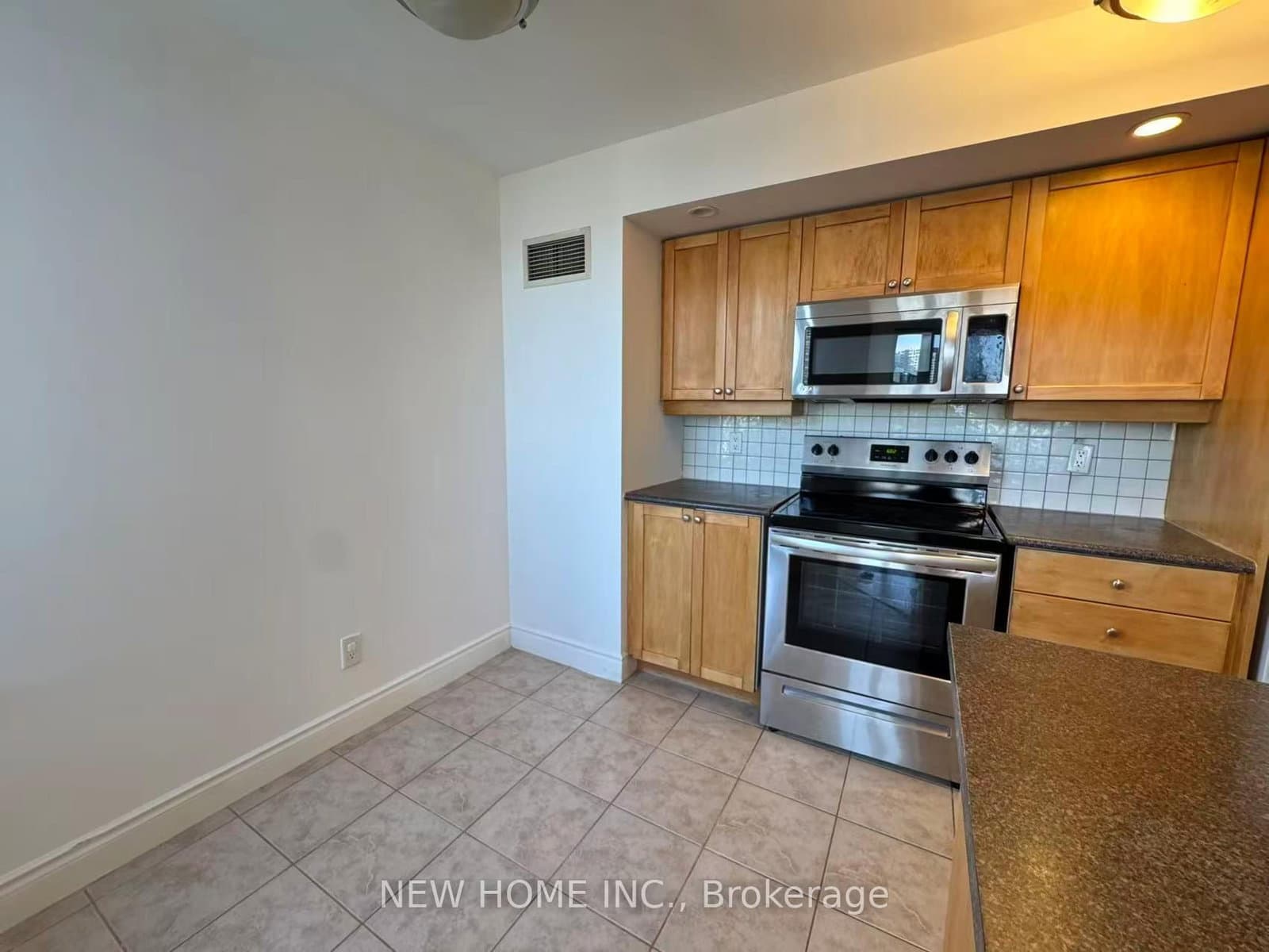 15 Northtown Way, Unit 1627 thumbnail 9