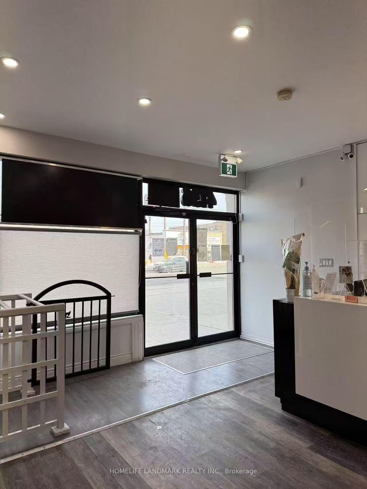 4140 Bathurst Street, Unit 4136 thumbnail 2