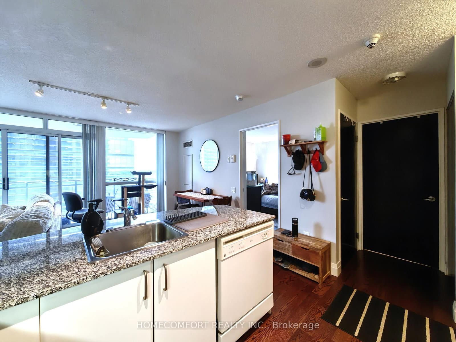 33 Sheppard Avenue E, Unit 2007 thumbnail 15