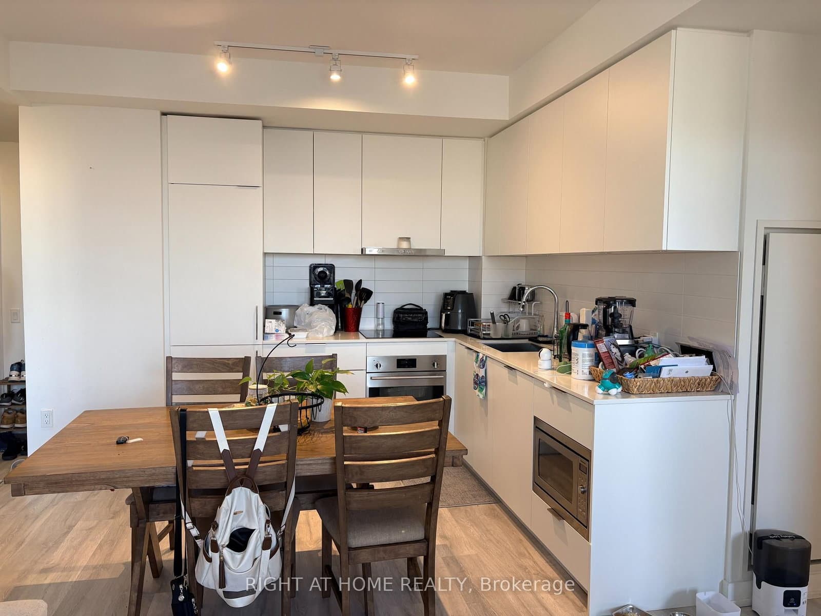 8 Olympic Garden Drive, Unit 2304 thumbnail 15