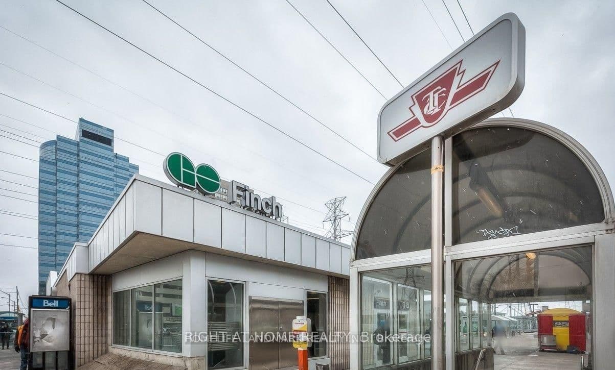 8 Olympic Garden Drive, Unit 2304 thumbnail 20