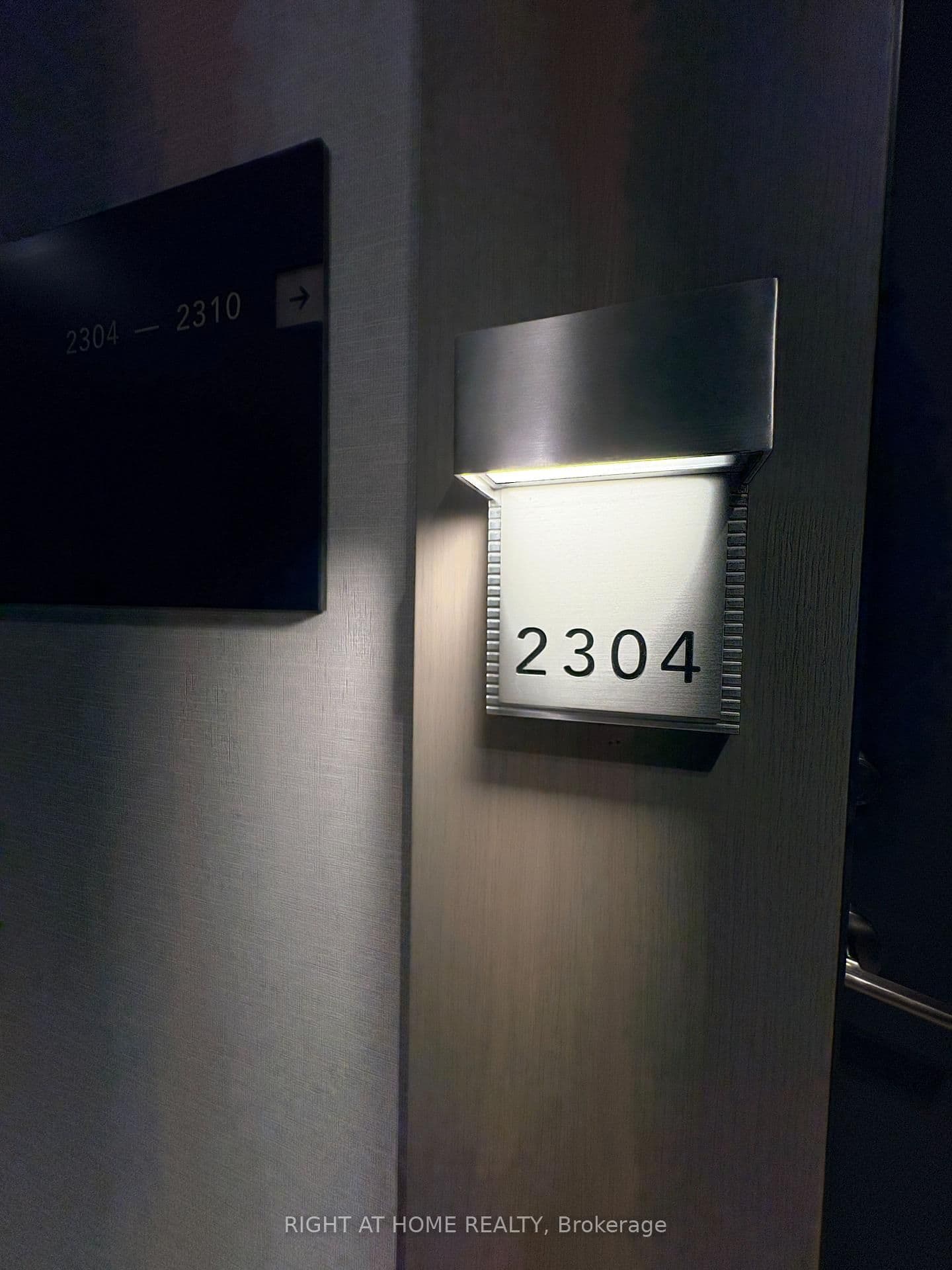 8 Olympic Garden Drive, Unit 2304 thumbnail 7