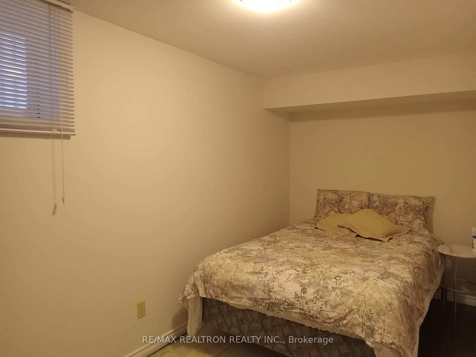 645 Hillsdale Avenue E, Unit Bsmt thumbnail 5