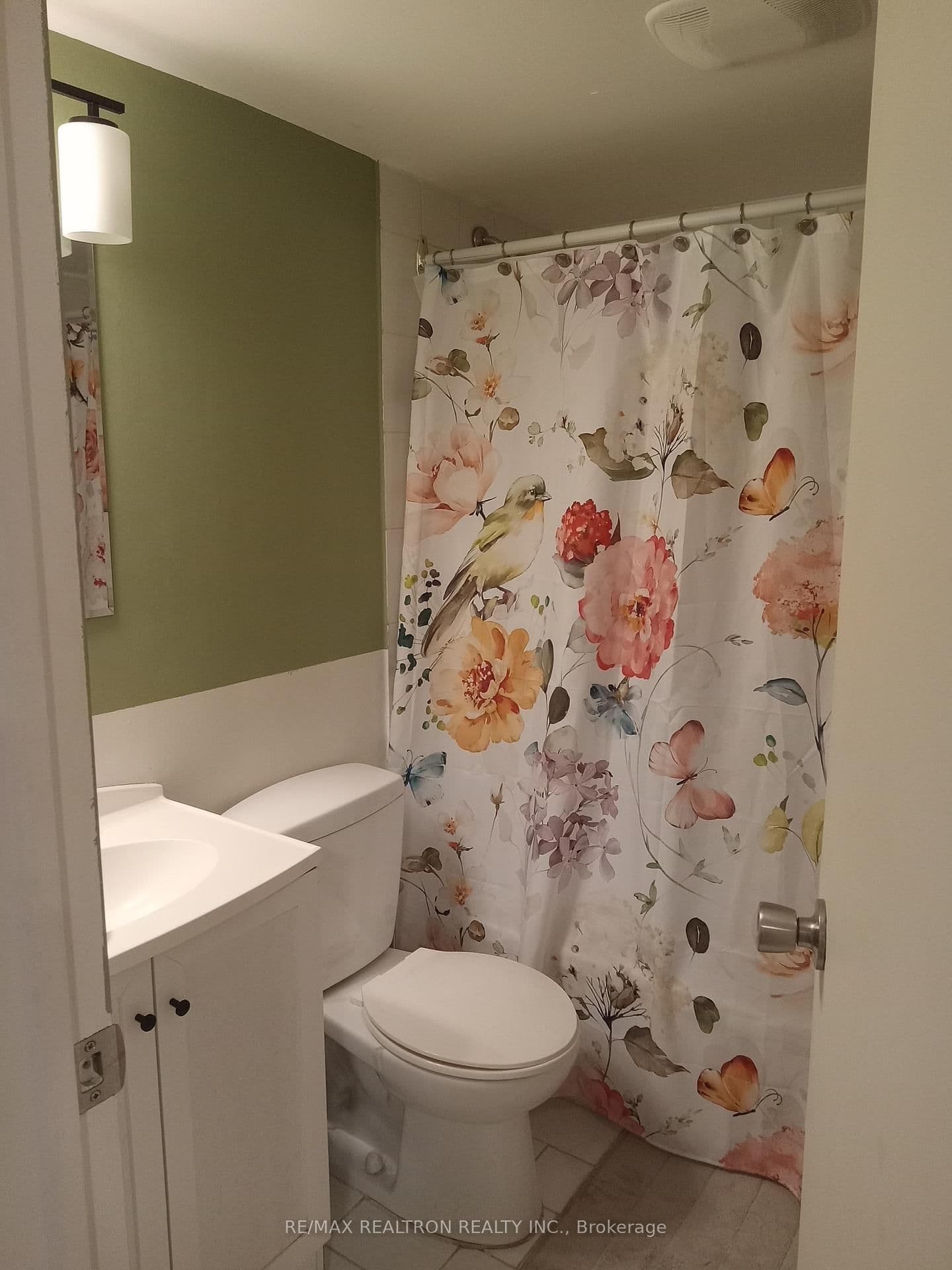 645 Hillsdale Avenue E, Unit Bsmt thumbnail 6
