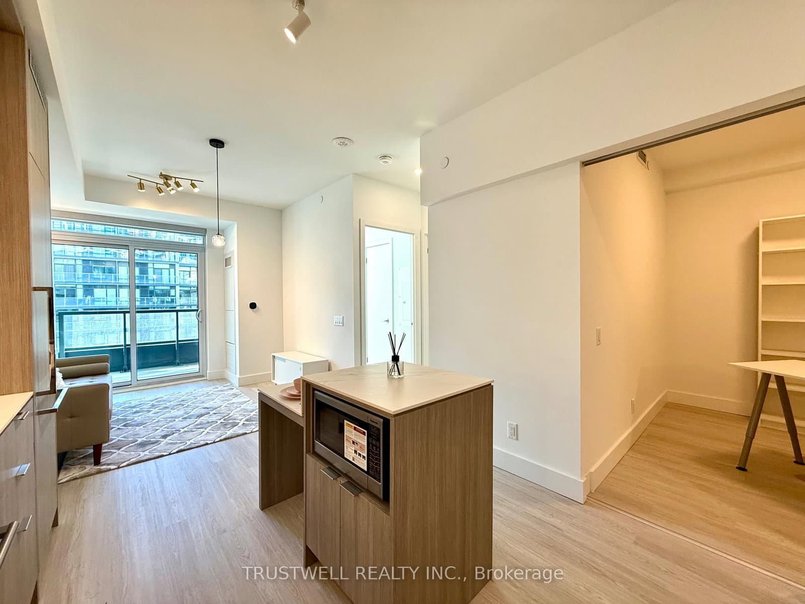 6 Greenbriar Road, Unit 503 thumbnail 5