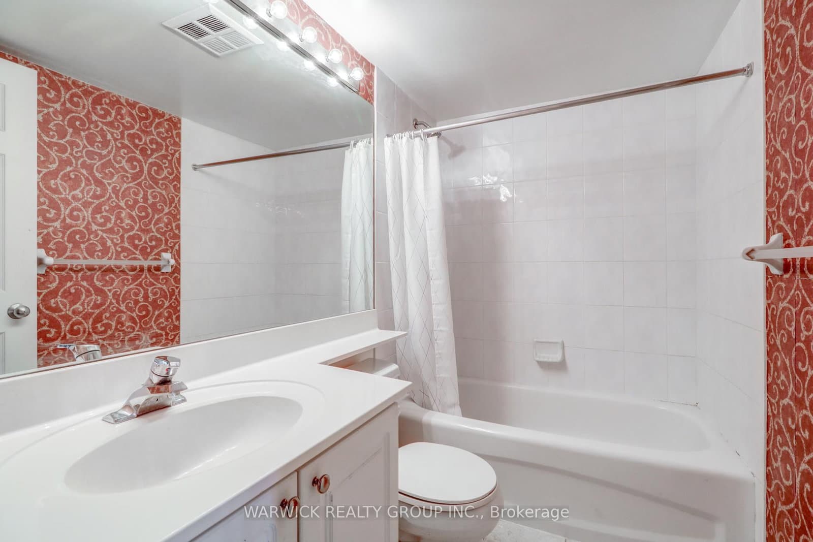 30 Harrison Garden Boulevard, Unit 903 thumbnail 18