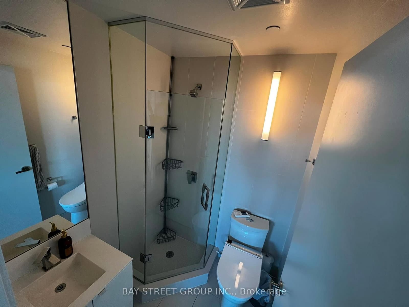 125 Peter Street, Unit 1202 thumbnail 9
