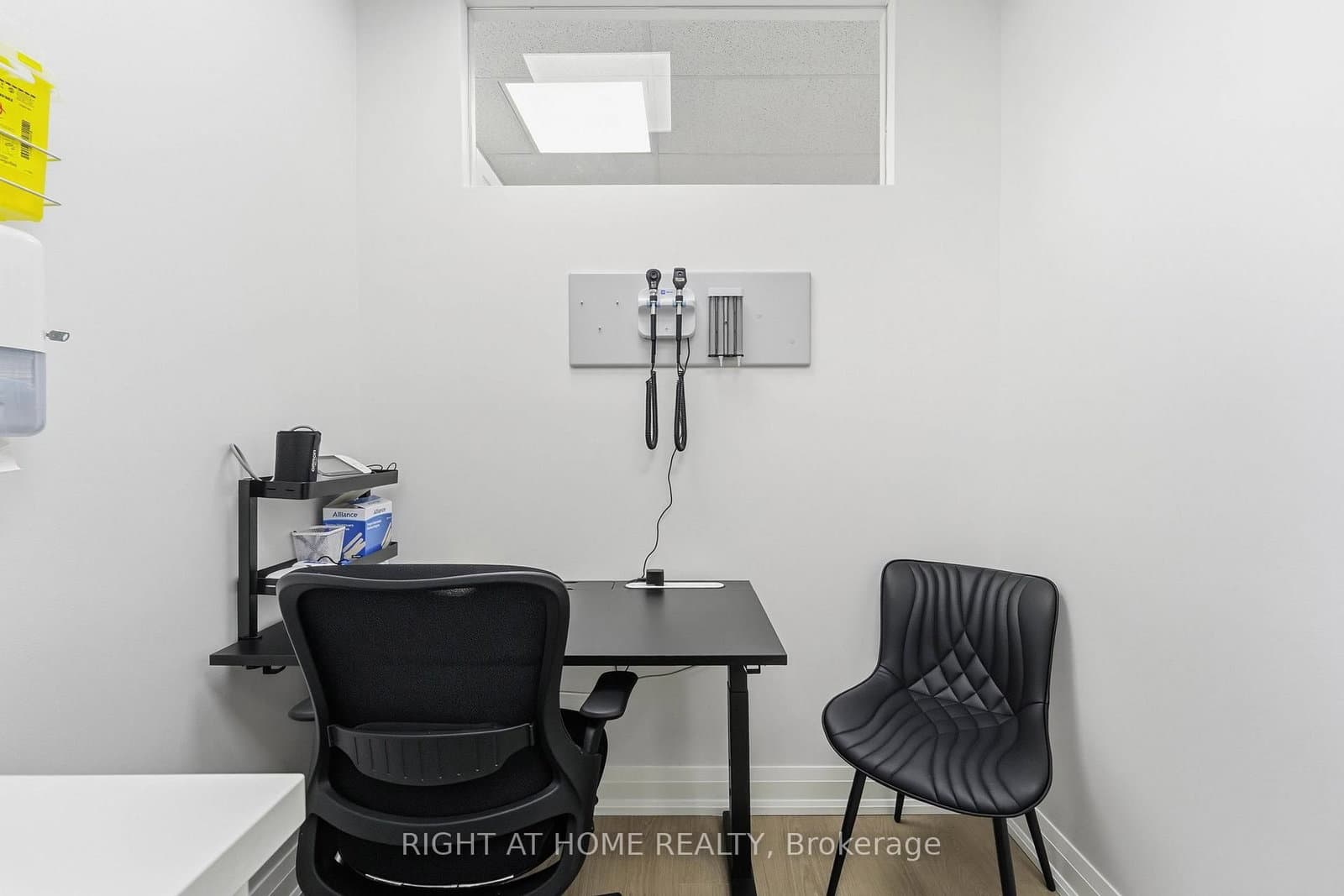 235 St Clair Avenue W, Unit 109 thumbnail 16