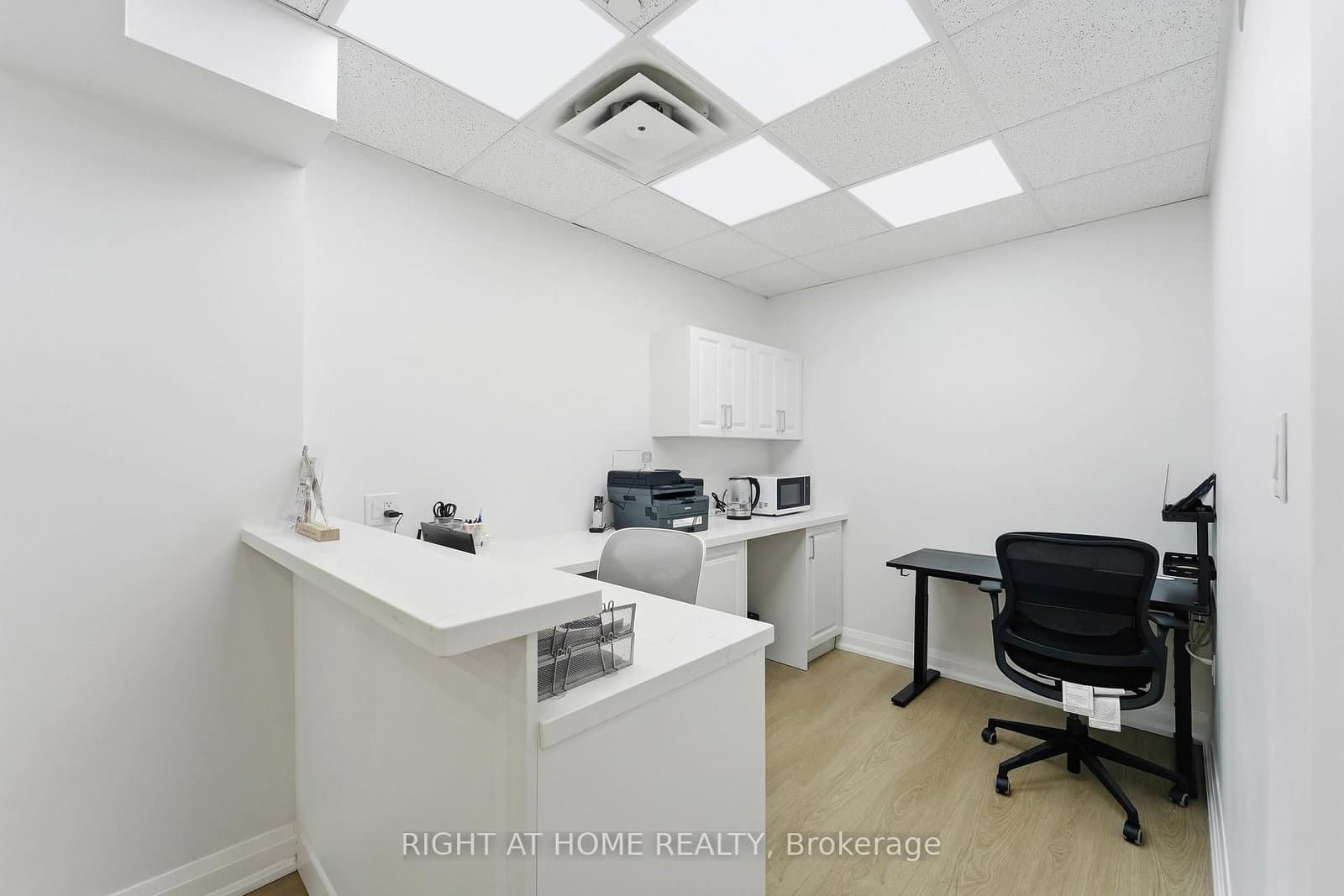 235 St Clair Avenue W, Unit 109 thumbnail 7