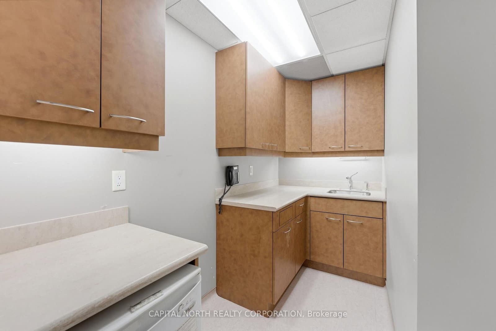 236 Avenue Road, Unit 2nd Floor thumbnail 23