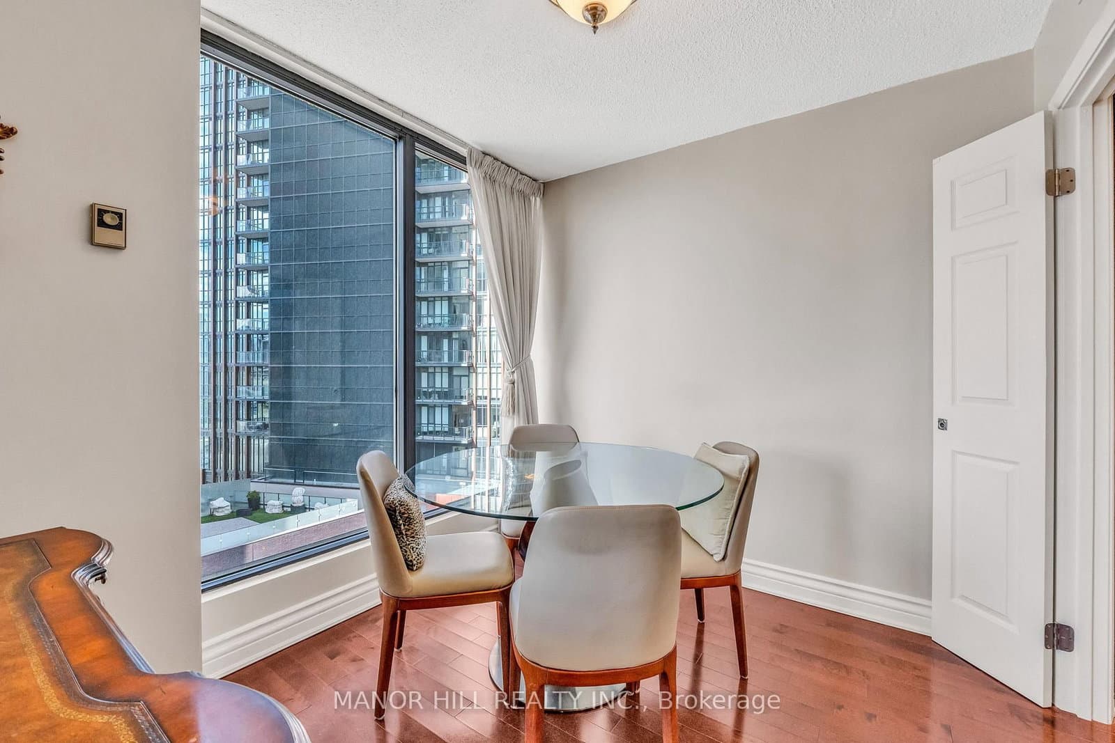 1331 Bay Street, Unit 803 thumbnail 11