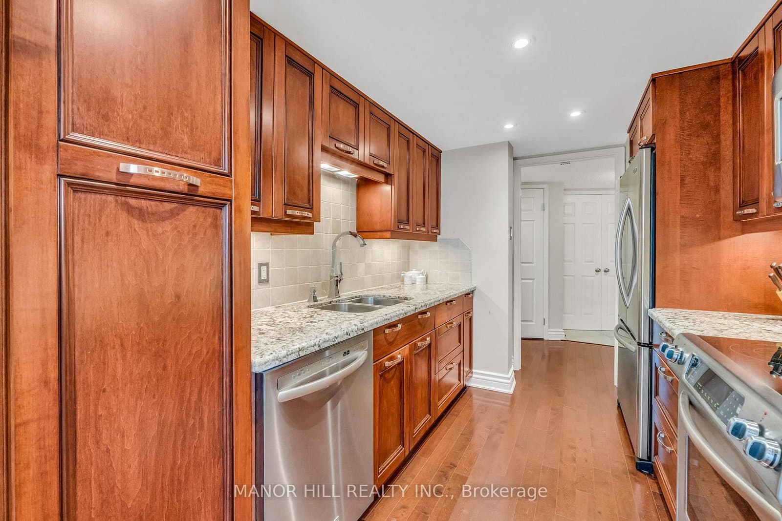 1331 Bay Street, Unit 803 thumbnail 14
