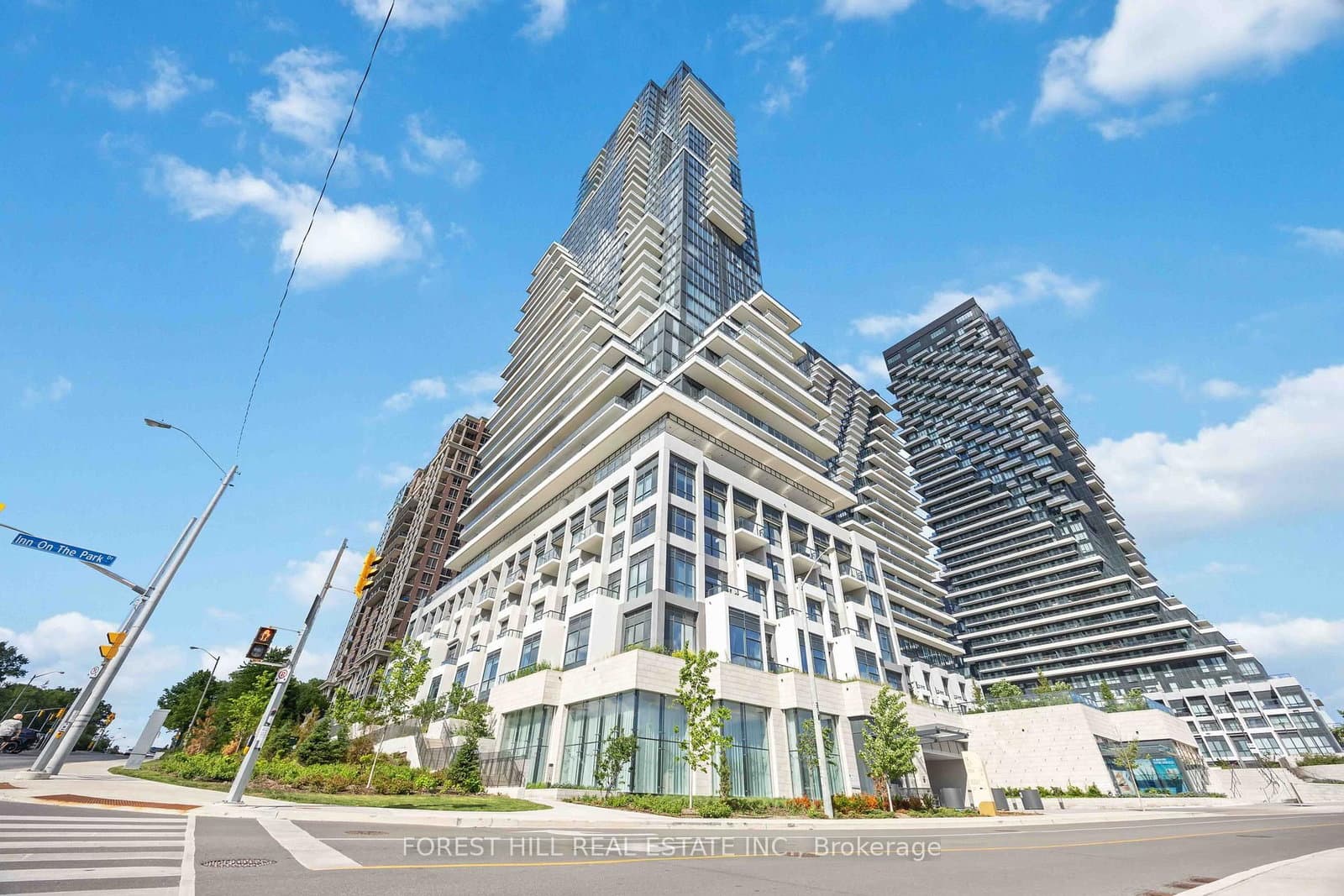10 Inn On The Park Drive, Unit PH3