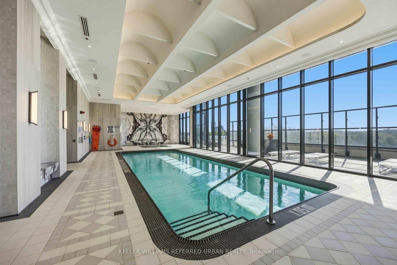 10 Inn On The Park Drive, Unit PH3 thumbnail 24