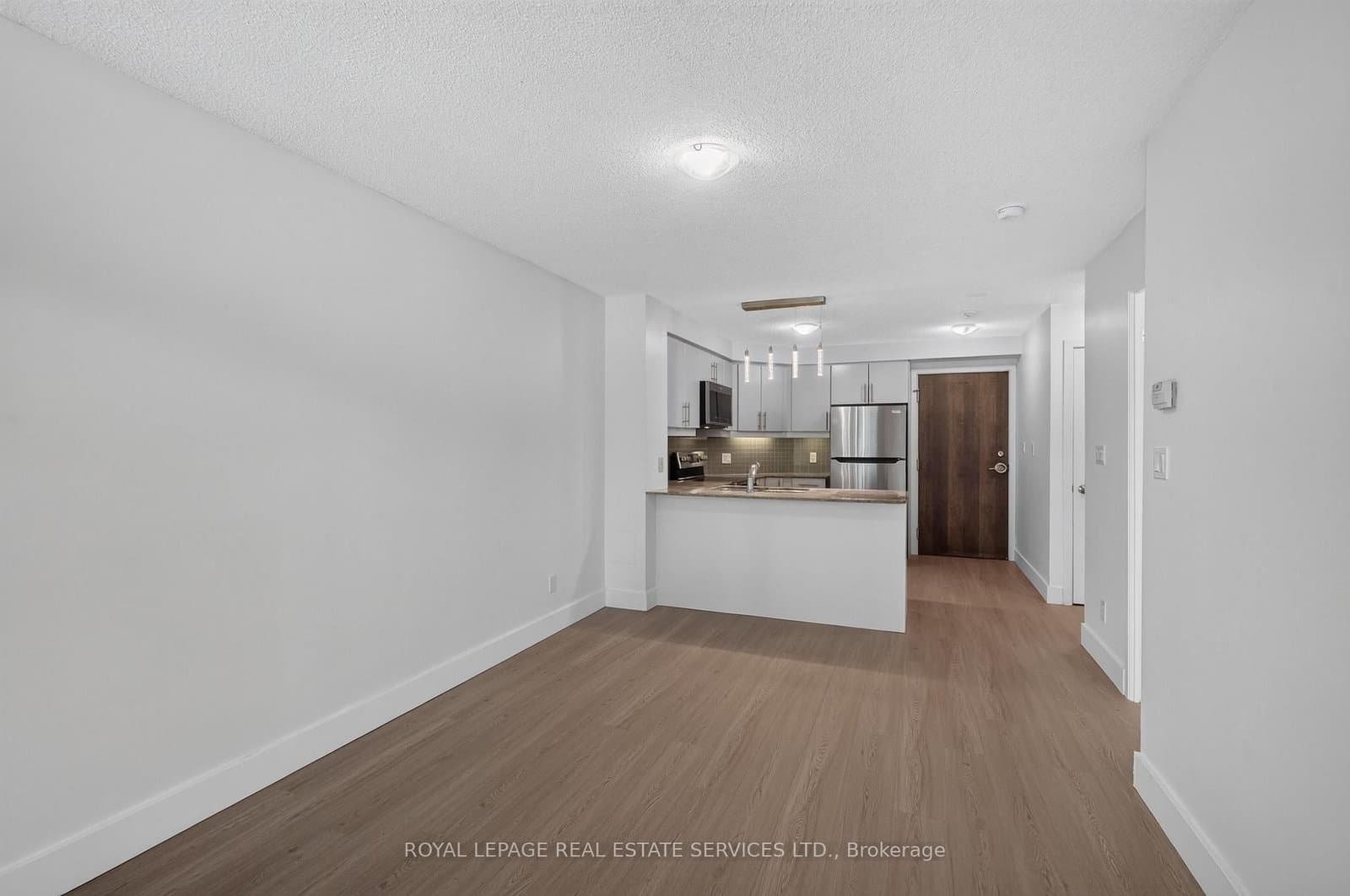 18 Harbour Street, Unit 1204 thumbnail 14