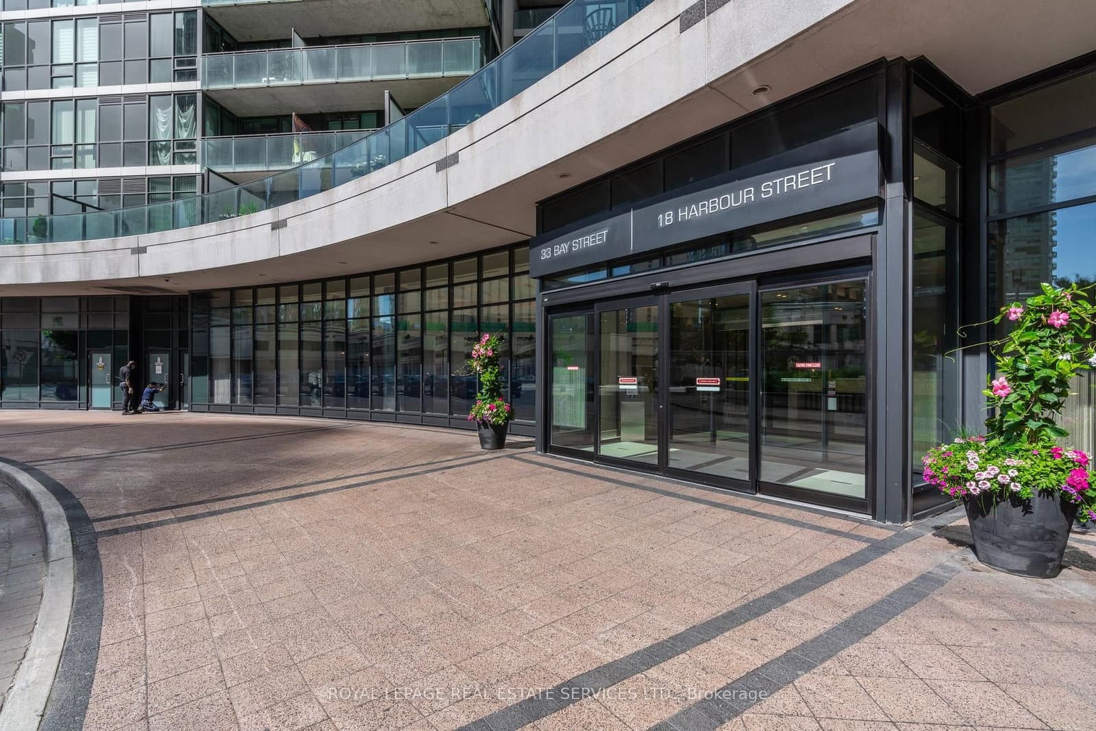 18 Harbour Street, Unit 1204 thumbnail 2