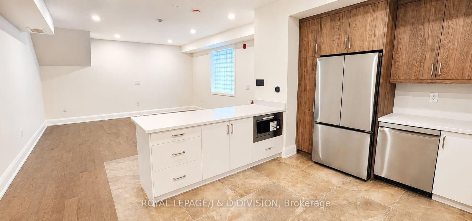 2579 Yonge Street, Unit 202 thumbnail 4