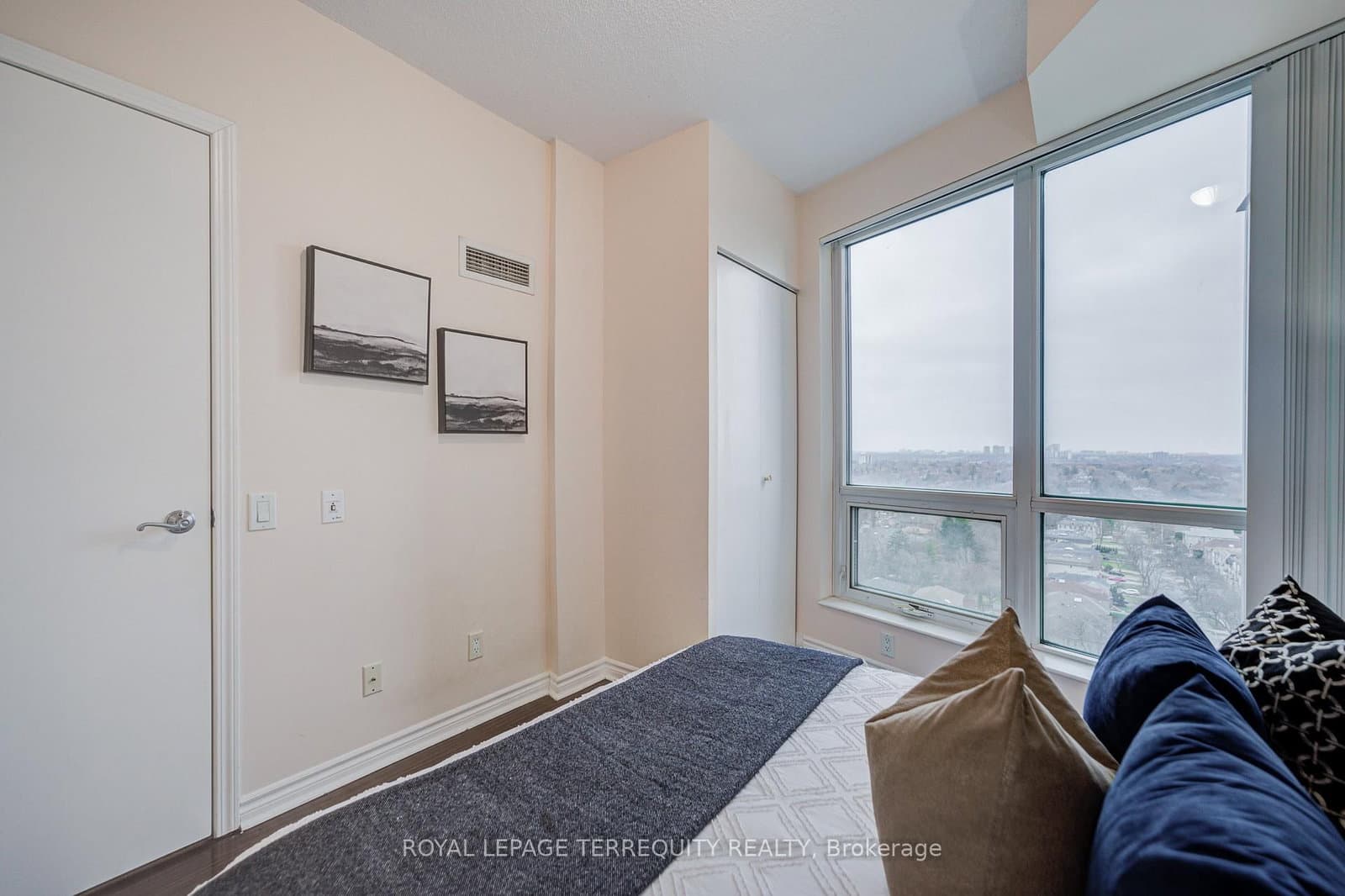 60 Byng Avenue, Unit #1509 thumbnail 25