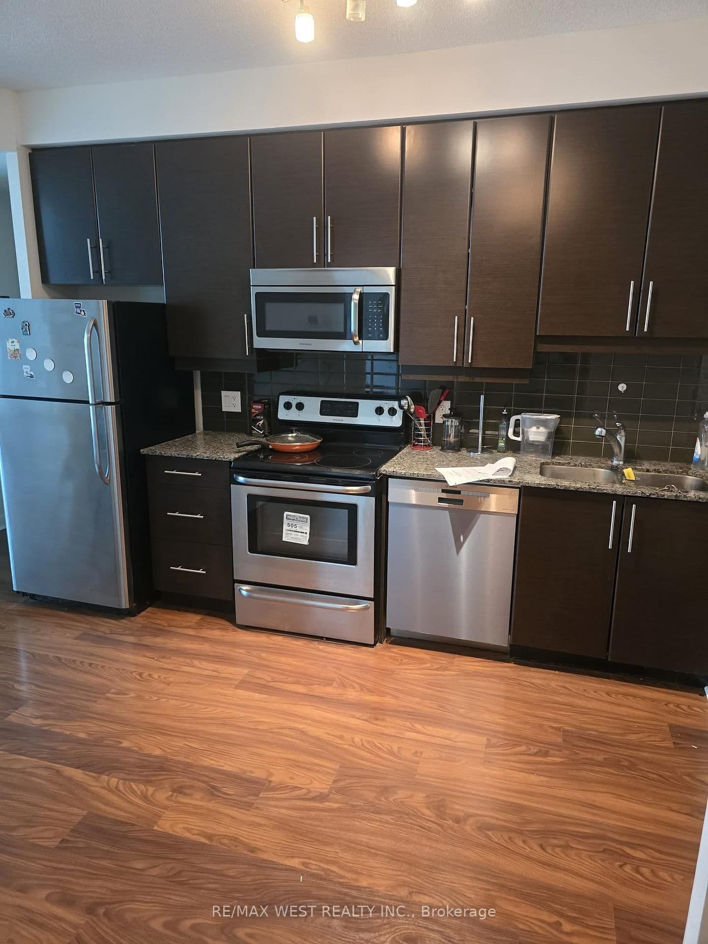 33 Bay Street, Unit 2305 thumbnail 2