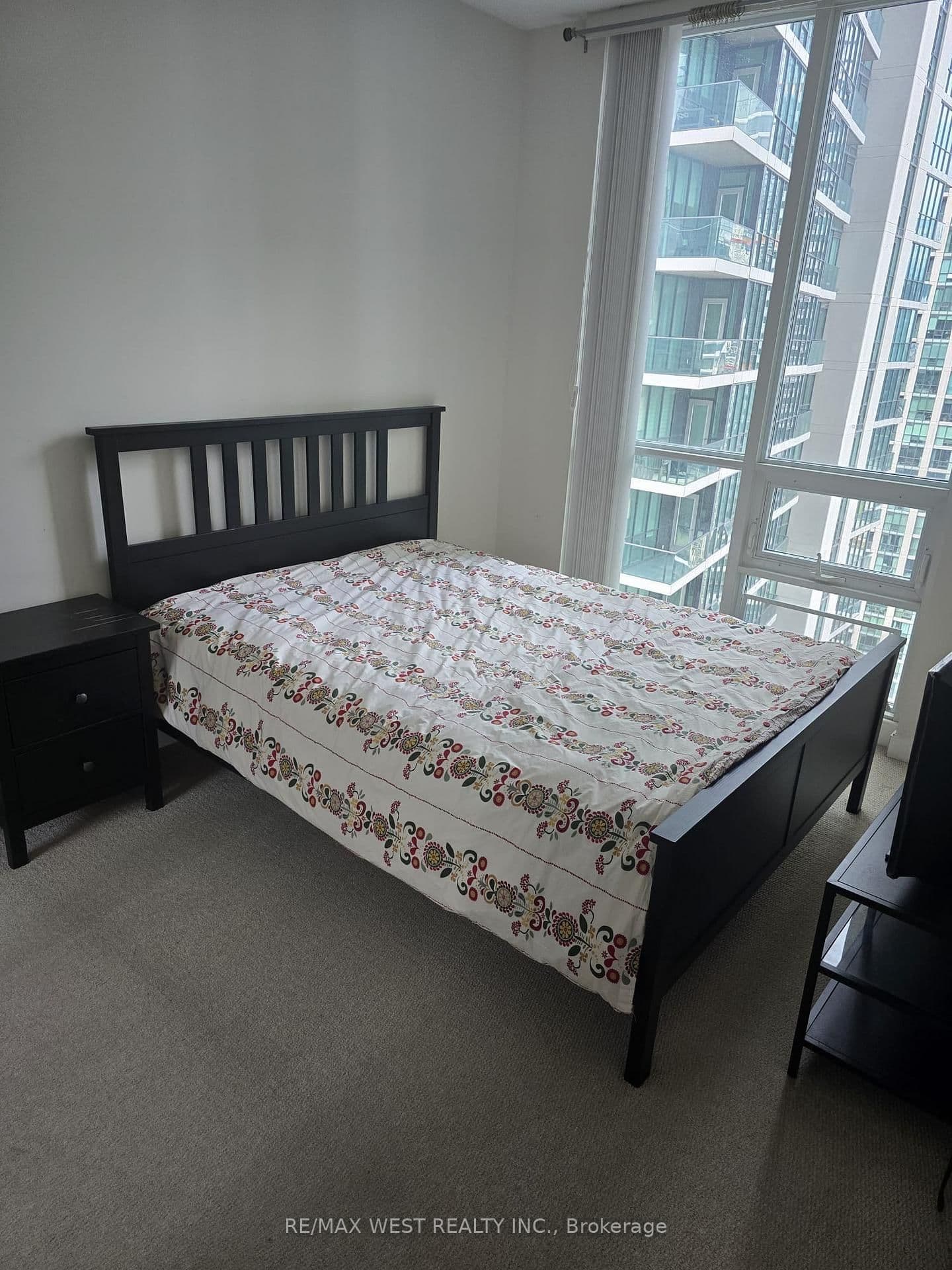 33 Bay Street, Unit 2305 thumbnail 4