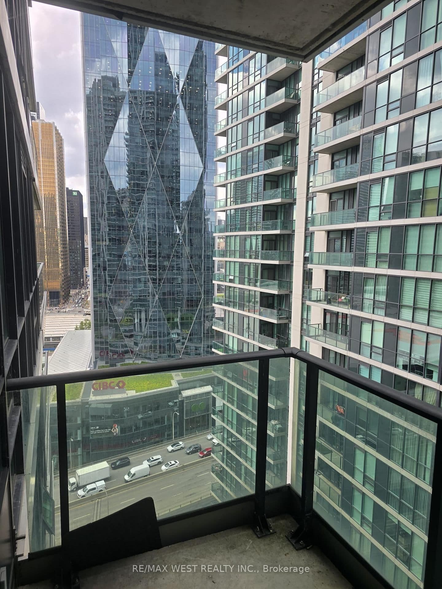 33 Bay Street, Unit 2305 thumbnail 6