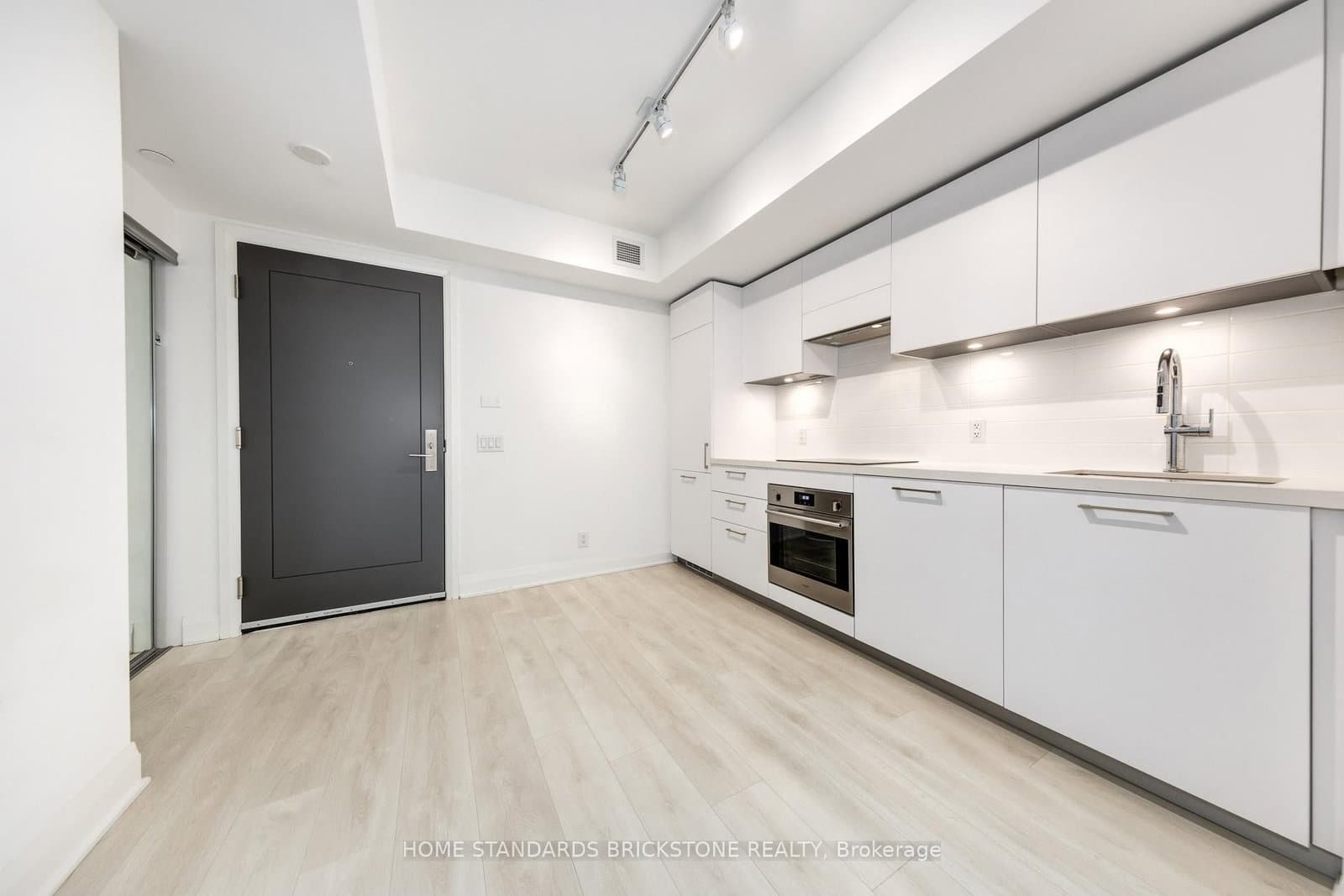 33 Frederick Todd Way, Unit 429 thumbnail 5