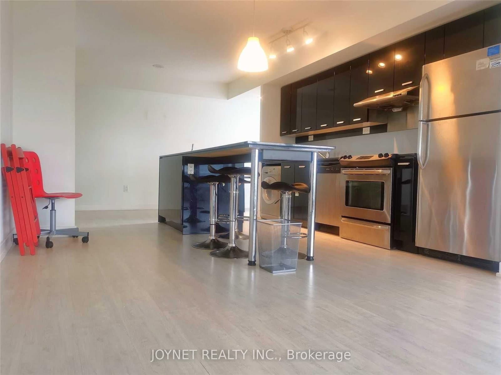 29 Singer Court, Unit 305 thumbnail 2