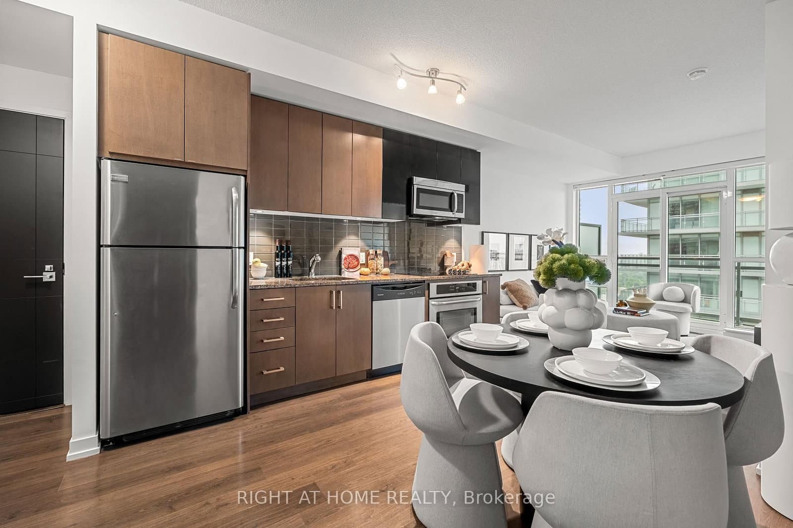 89 Dunfield Avenue, Unit 2306 thumbnail 10