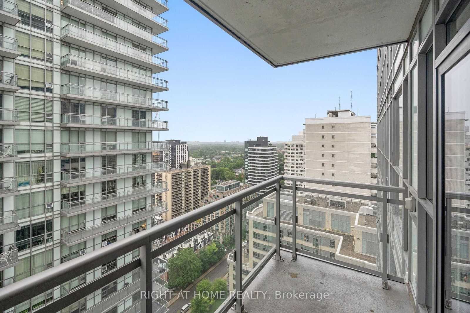 89 Dunfield Avenue, Unit 2306 thumbnail 15