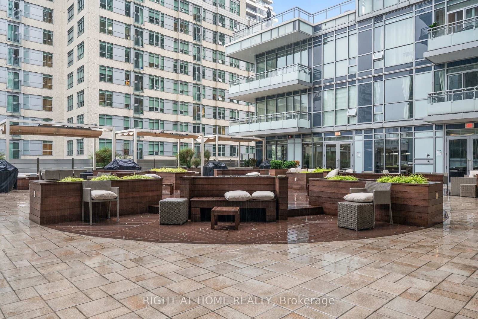 89 Dunfield Avenue, Unit 2306 thumbnail 17