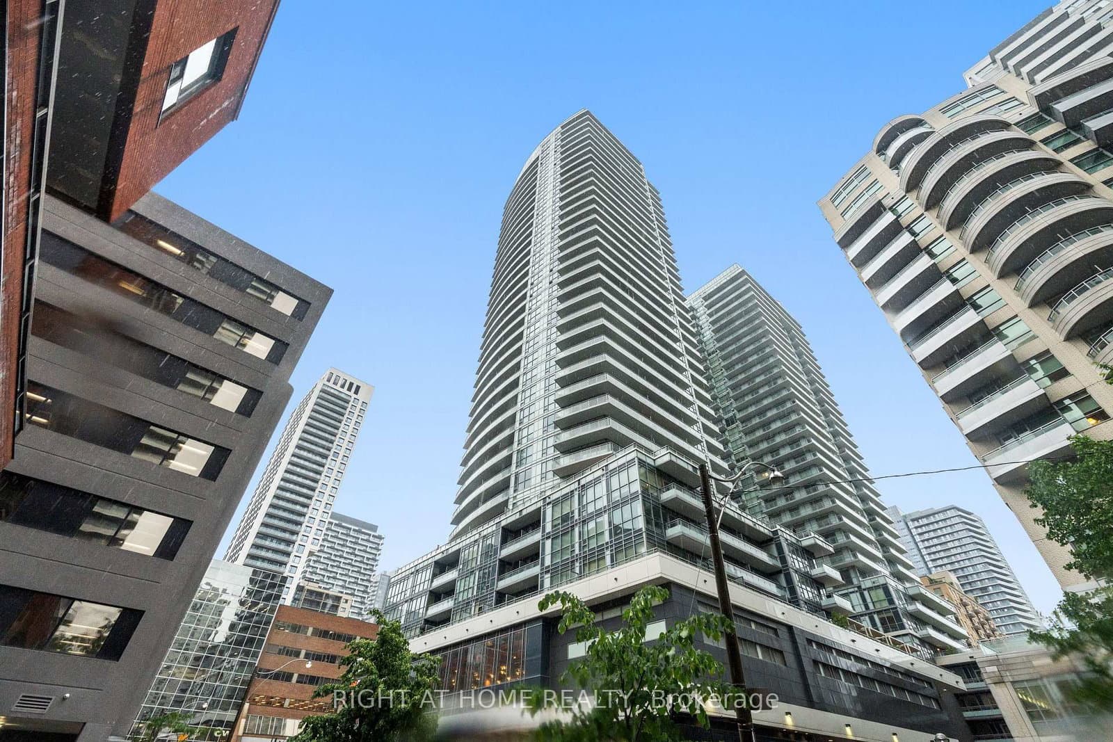 89 Dunfield Avenue, Unit 2306 thumbnail 2