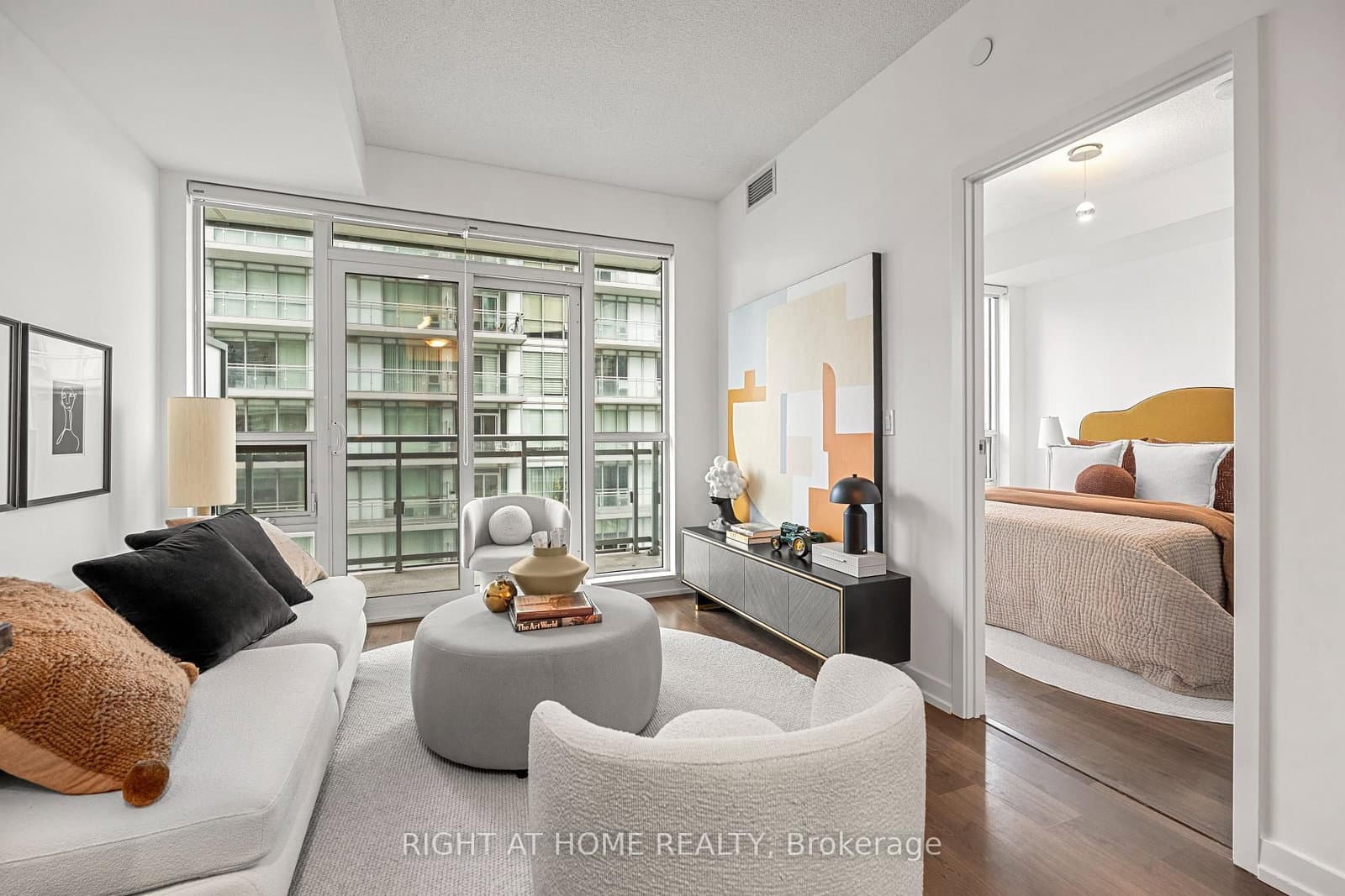 89 Dunfield Avenue, Unit 2306 thumbnail 5