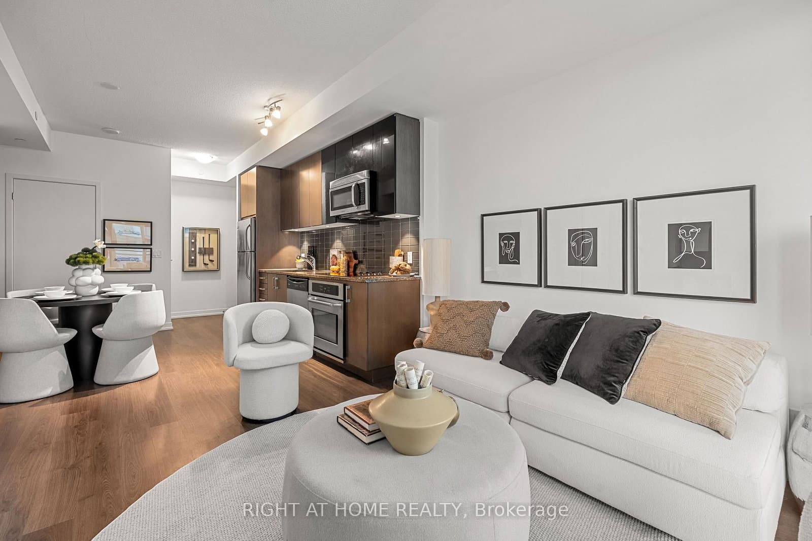 89 Dunfield Avenue, Unit 2306 thumbnail 6